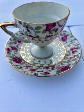 Vintage Floral Gold-Trim Pedestal Teacup and Saucer - Pink Rose